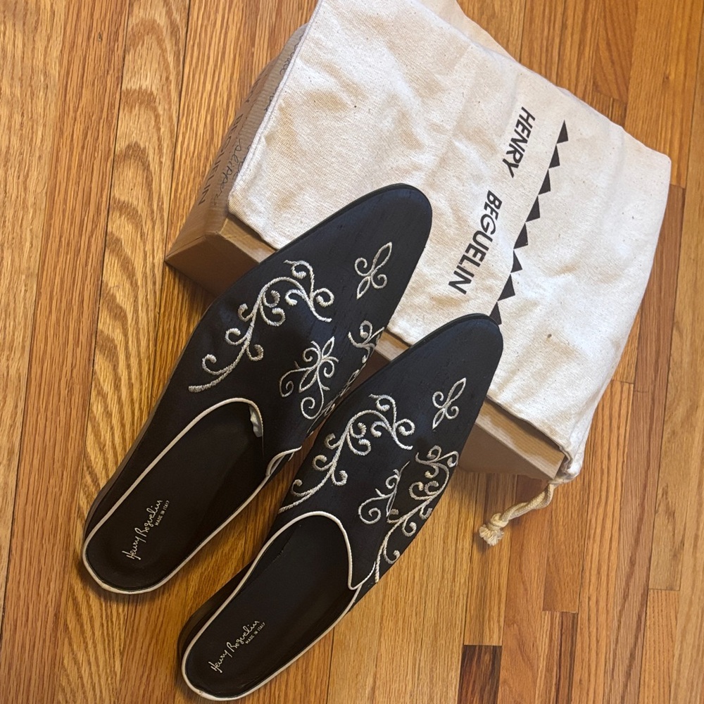 Henry Beguelin Embroidered Black Loafers